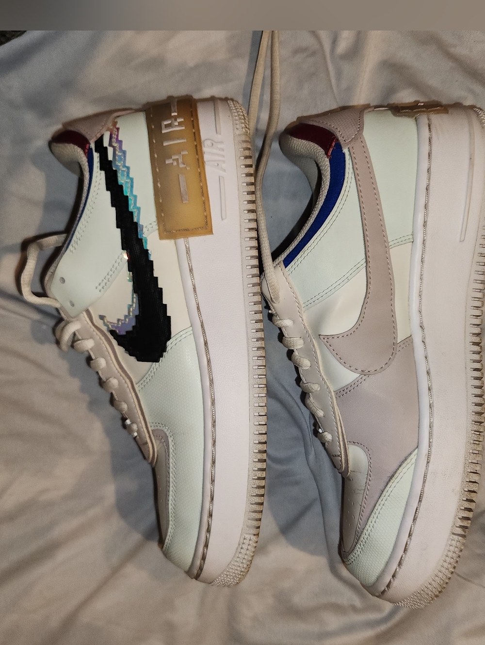 Nike Air Force 1 Shadow SE 'Pixel Swoosh - Barely Green' SIZE 9
